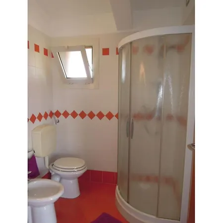 Flat With Luminous Terrace Close To The Sea *