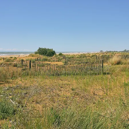 Appartement Flat With Luminous Terrace Close To The Sea