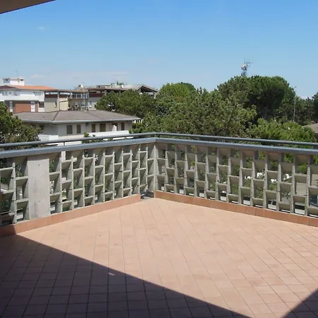 Flat With Luminous Terrace Close To The Sea بيبيوني