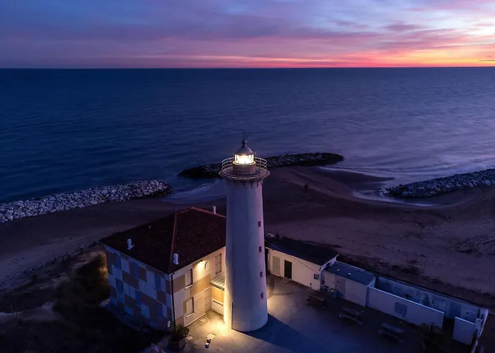 Flat With Luminous Terrace Close To The Sea
