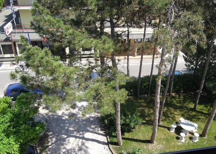 Flat With Luminous Terrace Close To The Sea